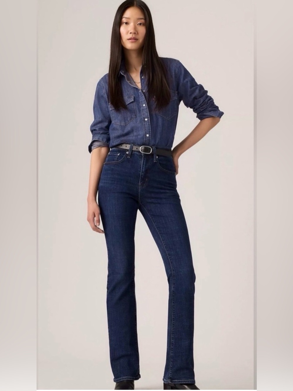 Levi’s 725 High Rise Bootcut Western Cowgirl Dark Wash Classic Jeans Size 31